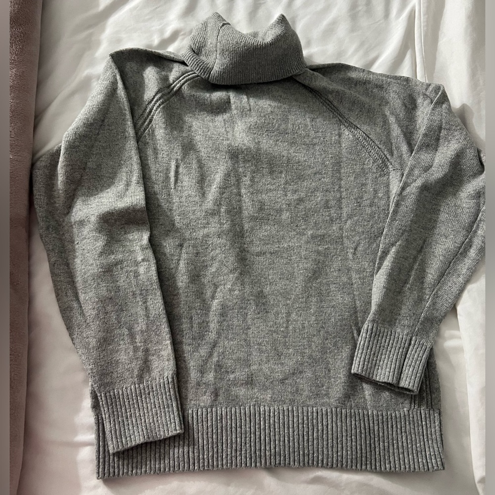 Grey Gap Sweater
